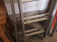 Lot 562 - aluminium ladder - afbeelding 2 van  4