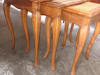 Lot 562 - set van 3 nesttafeltjes - afbeelding 3 van  3