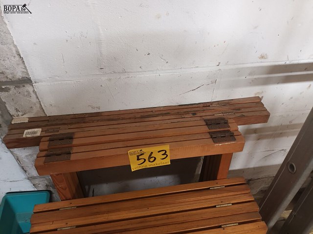 Lot 563 - houten schragen. 7 stuks - afbeelding 2 van  3
