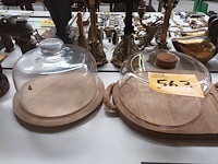 Lot 563 - kaasstolp in glas. 3 stuks - afbeelding 2 van  3