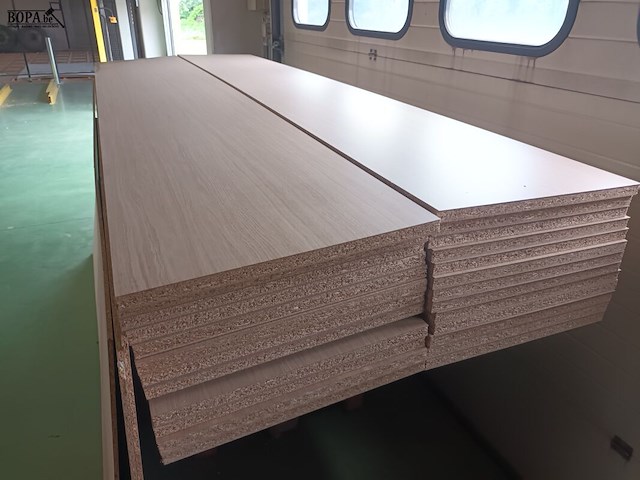 Lot 564 - melamine panelen - afbeelding 2 van  4