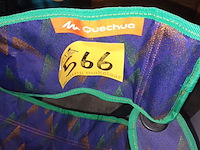 Lot 566 - plooistoel quechua - afbeelding 3 van  3