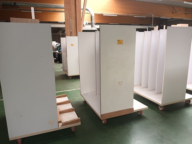 Lot 568 - transportkar. 3 stuks - afbeelding 1 van  2