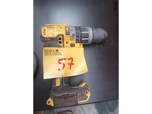 Lot 57 - accu schroefmachine dewalt - afbeelding 1 van  3