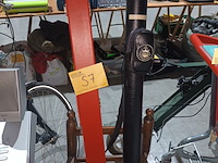 Lot 57 - biljart keu in koker. 2 stuks - afbeelding 1 van  3