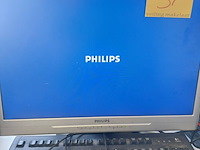 Lot 57 - computerscherm en toetsenbord - afbeelding 2 van  2