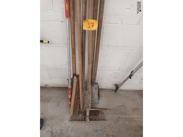 Lot 57 - gereedschap. 9 stuks - afbeelding 1 van  5