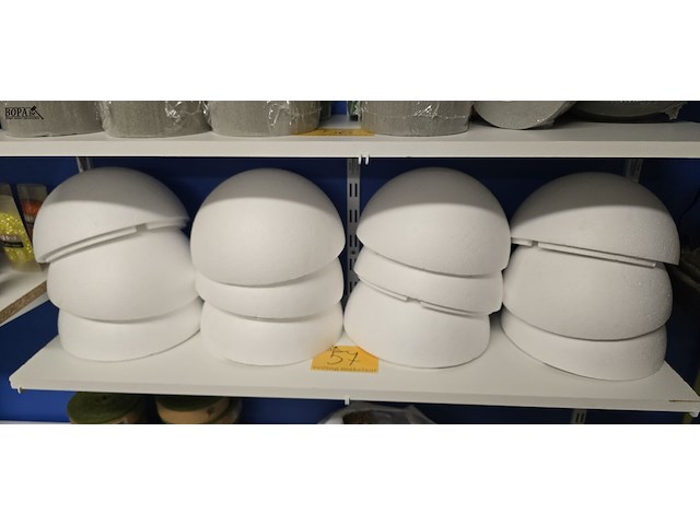 Lot 57 - halve isomobollen 12 stuks - afbeelding 1 van  3