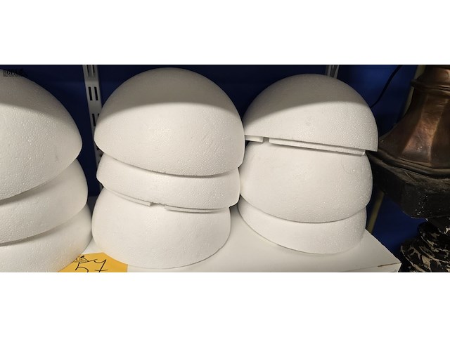 Lot 57 - halve isomobollen 12 stuks - afbeelding 3 van  3