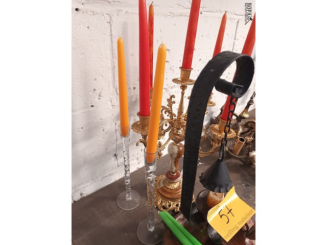 Lot 57 - kaarsen en kandelaars - afbeelding 5 van  6