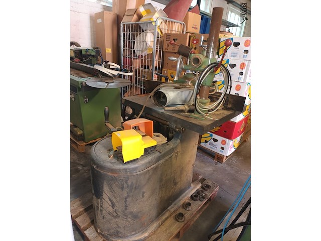 Lot 57 - kantenfreesmachine - afbeelding 4 van  4