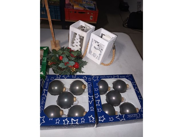 Lot 57 - kerstdecoratie. 13 stuks - afbeelding 5 van  5