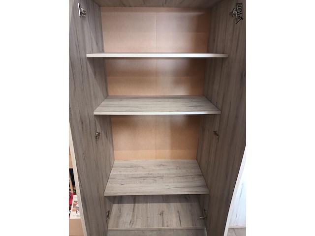 Lot 57 - kleerkast - afbeelding 3 van  4