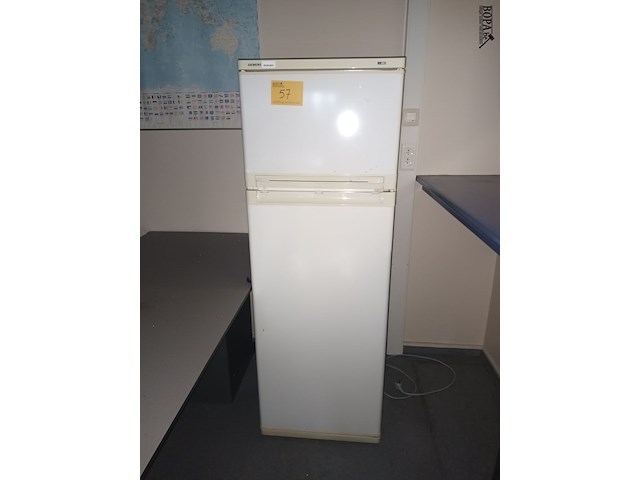 Lot 57 - koel/vries combinatie siemens - afbeelding 2 van  5
