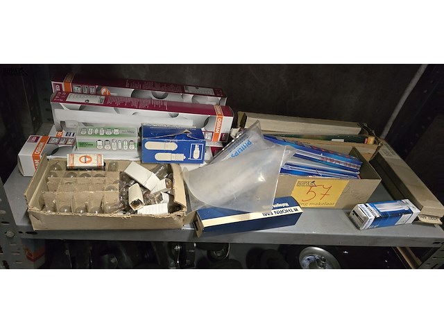 Lot 57 - lot diverse lampen - afbeelding 1 van  4