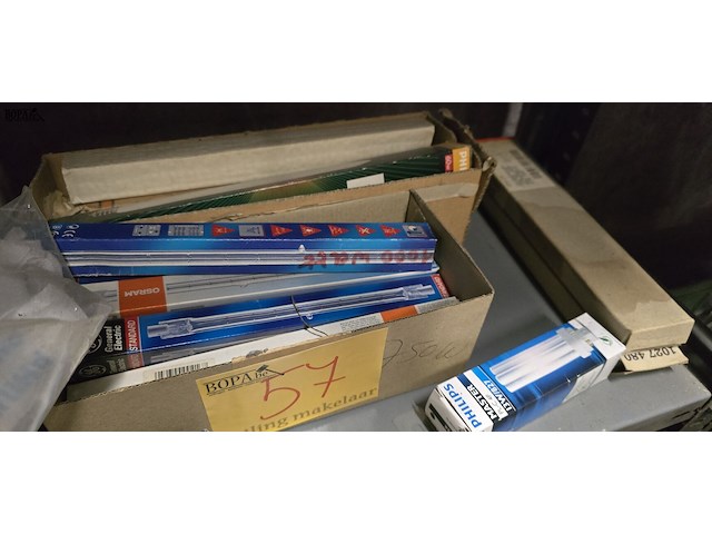 Lot 57 - lot diverse lampen - afbeelding 4 van  4