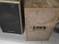 Lot 57 - luidsprekers realistic - afbeelding 2 van  2