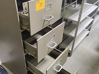 Lot 57 - mewaf metalen ladenkast - afbeelding 3 van  3