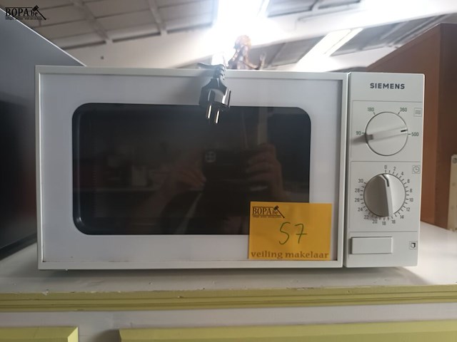 Lot 57 - microgolfoven siemens - afbeelding 1 van  3