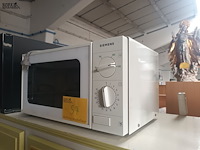 Lot 57 - microgolfoven siemens - afbeelding 3 van  3