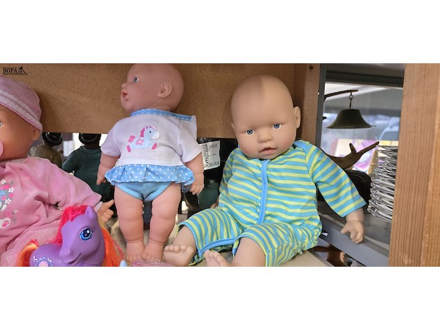 Lot 57 - my little pony en poppen - afbeelding 4 van  4