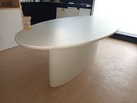 Lot 57 - ovalen vergadertafel - afbeelding 3 van  5