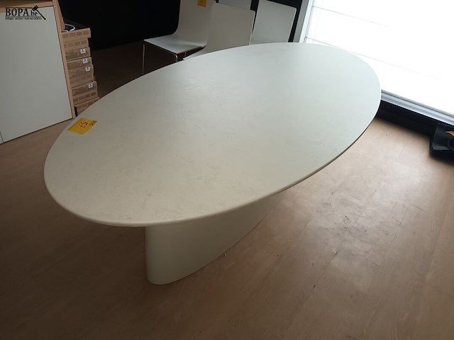 Lot 57 - ovalen vergadertafel - afbeelding 4 van  5