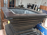 Lot 57 - plantenbak. 2 stuks - afbeelding 2 van  3