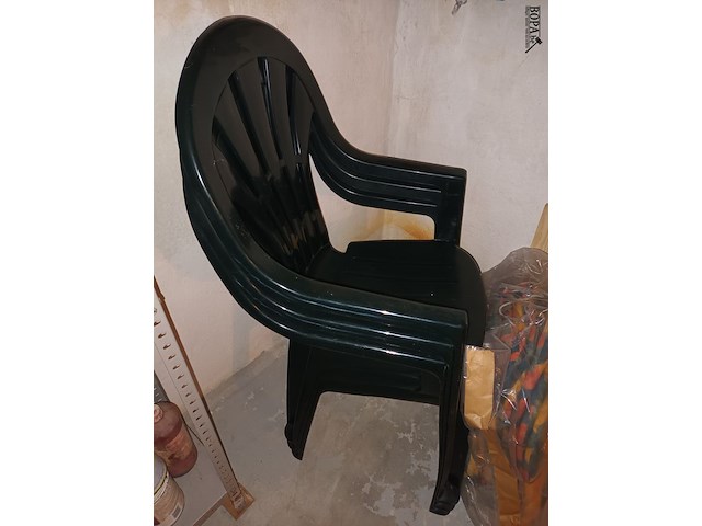 Lot 57 - pvc tuinstoelen en tuinkussens. 6 stuks - afbeelding 3 van  3