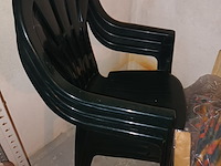 Lot 57 - pvc tuinstoelen en tuinkussens. 6 stuks - afbeelding 3 van  3
