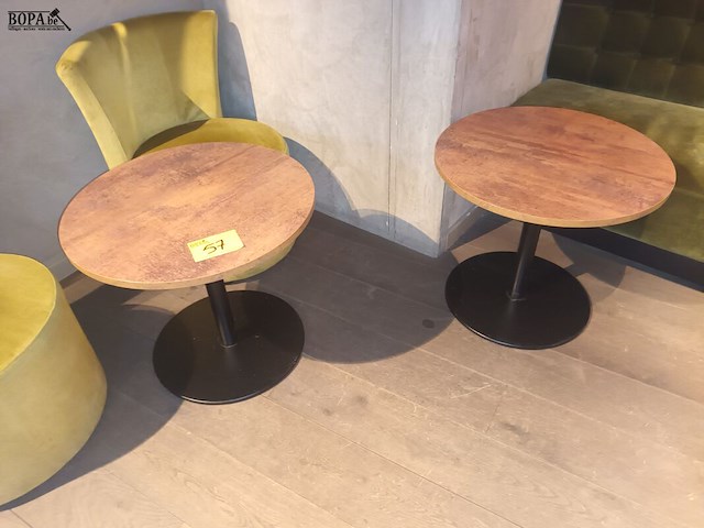 Lot 57 - ronde lage tafel. 4 stuks - afbeelding 1 van  3