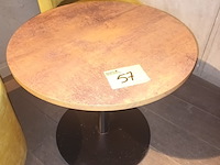 Lot 57 - ronde lage tafel. 4 stuks - afbeelding 2 van  3