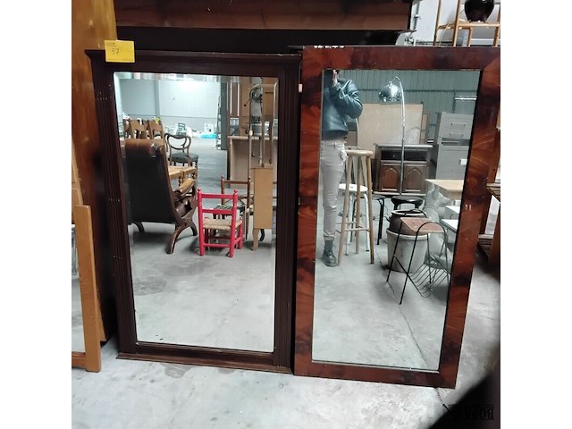 Lot 57 - set van 2 oude spiegels - afbeelding 1 van  1