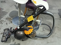 Lot 57 - stofzuiger dyson ball dc33 - afbeelding 1 van  4