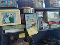 Lot 57 - vintage blikken dozen - afbeelding 1 van  3