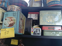 Lot 57 - vintage blikken dozen - afbeelding 2 van  3