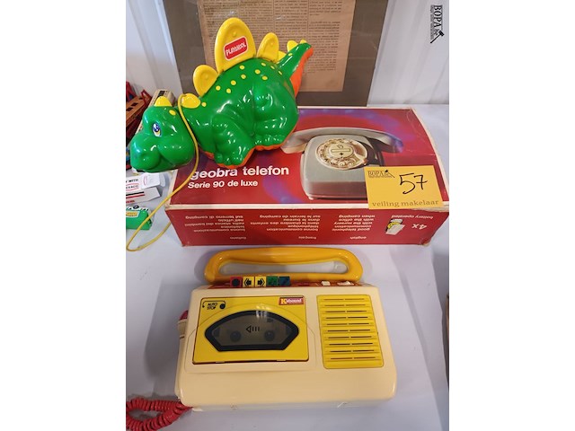 Lot 57 - vintage speelgoed. 3 stuks - afbeelding 1 van  7