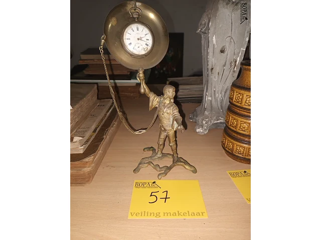 Lot 57 - zakhorlogehouder met horloge - afbeelding 1 van  5