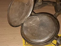 Lot 57 - zakhorlogehouder met horloge - afbeelding 4 van  5