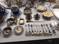 Lot 570 - verzilverde decoratie. 40 stuks - afbeelding 6 van  7