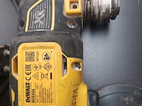 Lot 58 - accu multitool dewalt - afbeelding 3 van  4