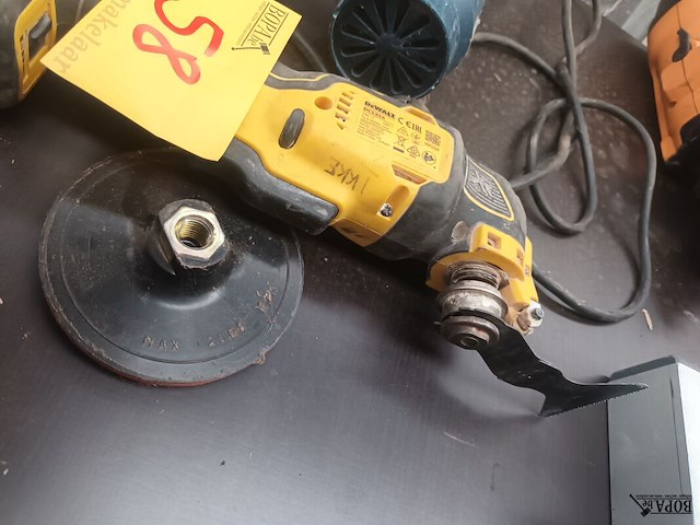Lot 58 - accu multitool dewalt - afbeelding 4 van  4
