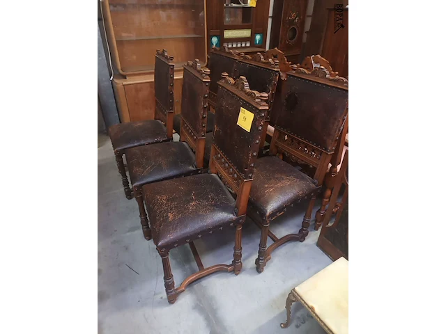 Lot 58 - antieke stoelen. 6 stuks - afbeelding 1 van  6
