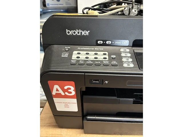 Lot 58 - brother professional scan- en kopieerapparaat - afbeelding 3 van  5
