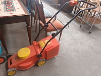 Lot 58 - elektrische grasmaaier wolf geräte - afbeelding 1 van  4