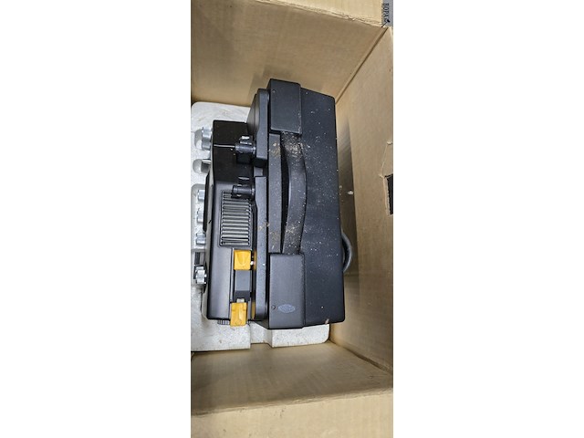 Lot 58 - filmprojector santyo sound 700 - afbeelding 3 van  4