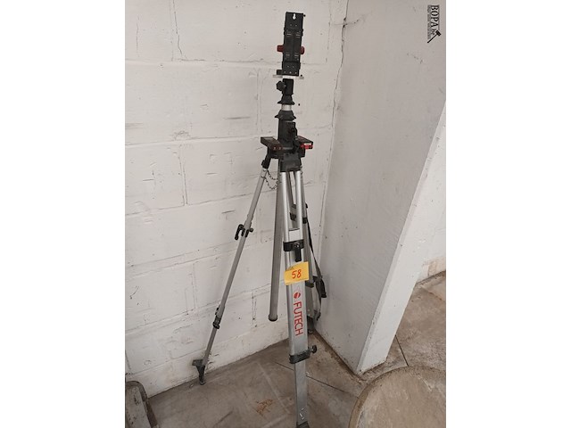Lot 58 - futech lazer statief - afbeelding 1 van  6