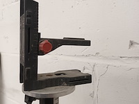 Lot 58 - futech lazer statief - afbeelding 5 van  6