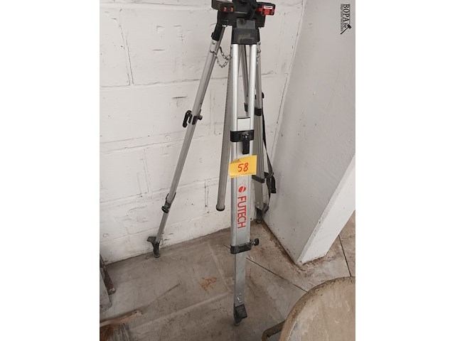 Lot 58 - futech lazer statief - afbeelding 6 van  6