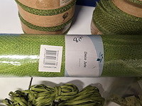 Lot 58 - groene deco jute, lint & rafia - afbeelding 3 van  4